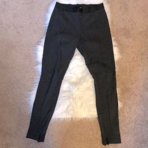 Grey vertical striped leggings